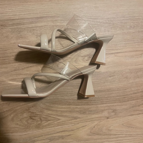 Marc Fisher Krisley Sandal Size 10M. - Picture 5 of 9